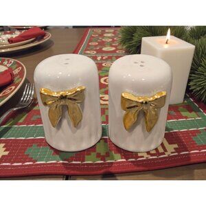New Christmas White / Gold Bow Salt & Pepper Shakers Salt N Pepper Dinning Set